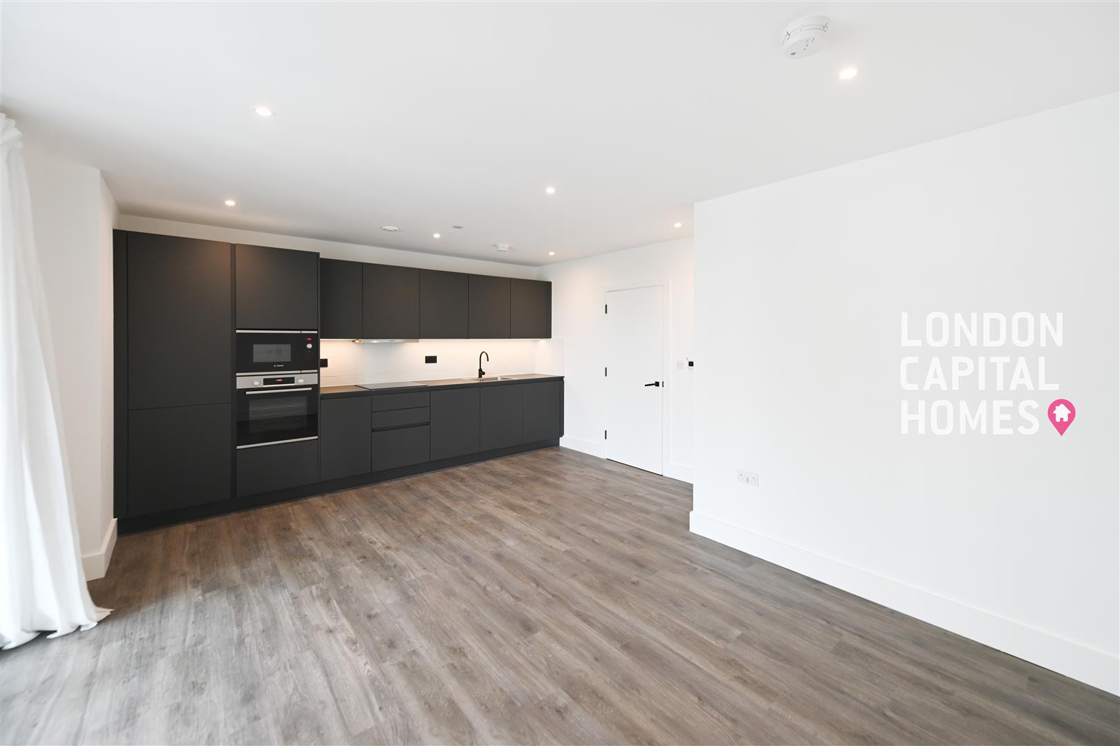 2 bed property in 8 Station Road, CROYDON